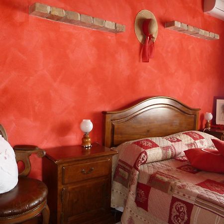 Agriturismo San Martino Castiglione Tinella Екстер'єр фото