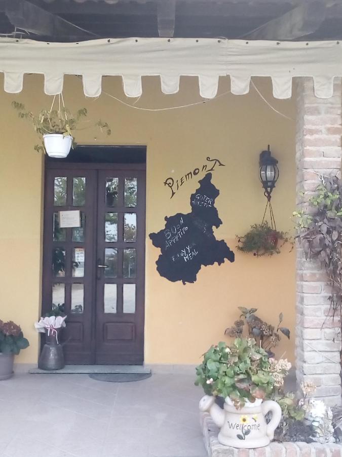 Agriturismo San Martino Castiglione Tinella Екстер'єр фото