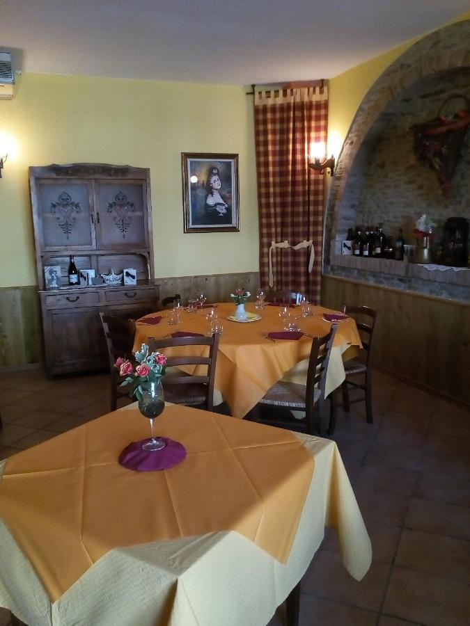 Agriturismo San Martino Castiglione Tinella Екстер'єр фото