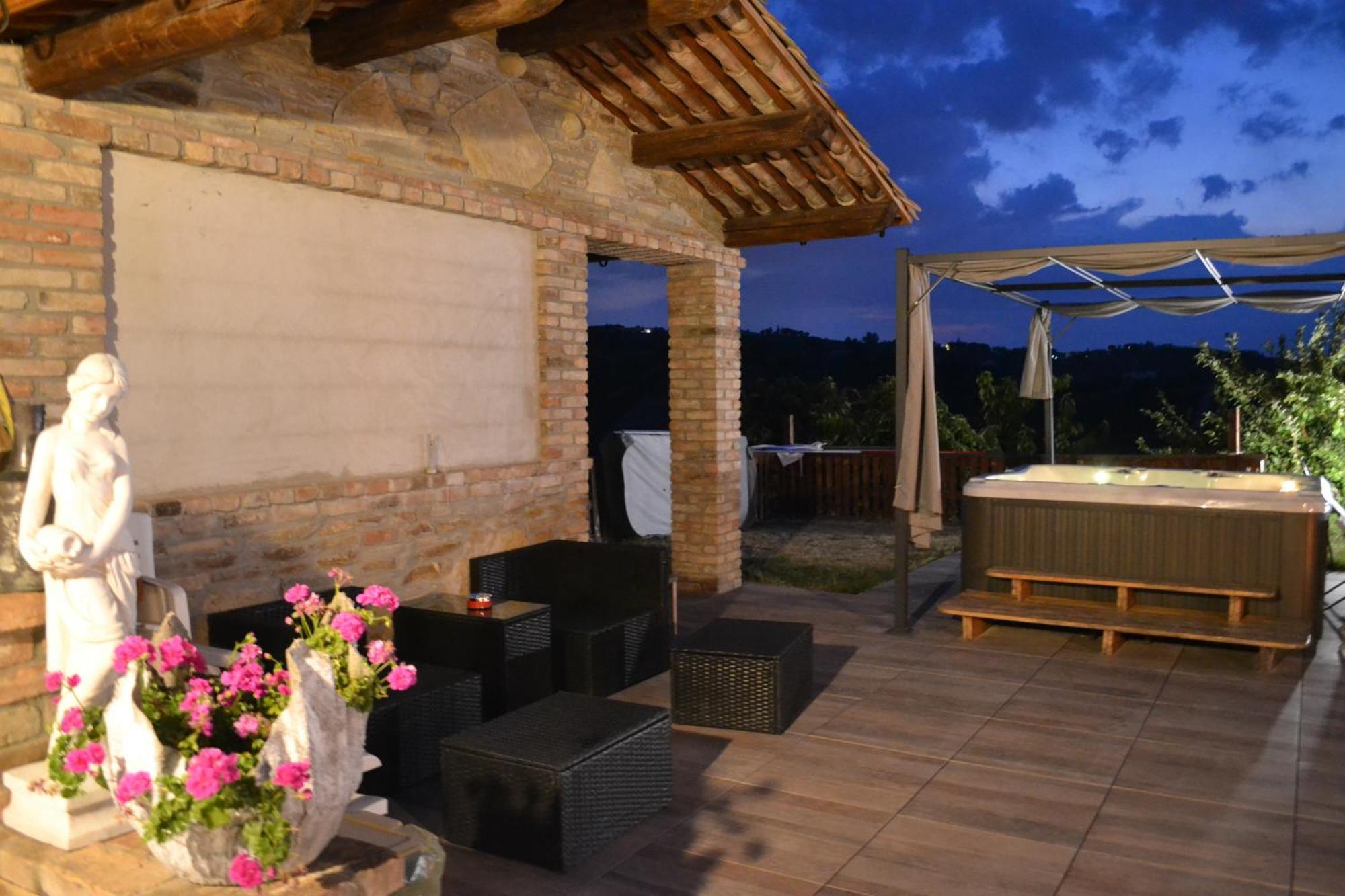 Agriturismo San Martino Castiglione Tinella Екстер'єр фото